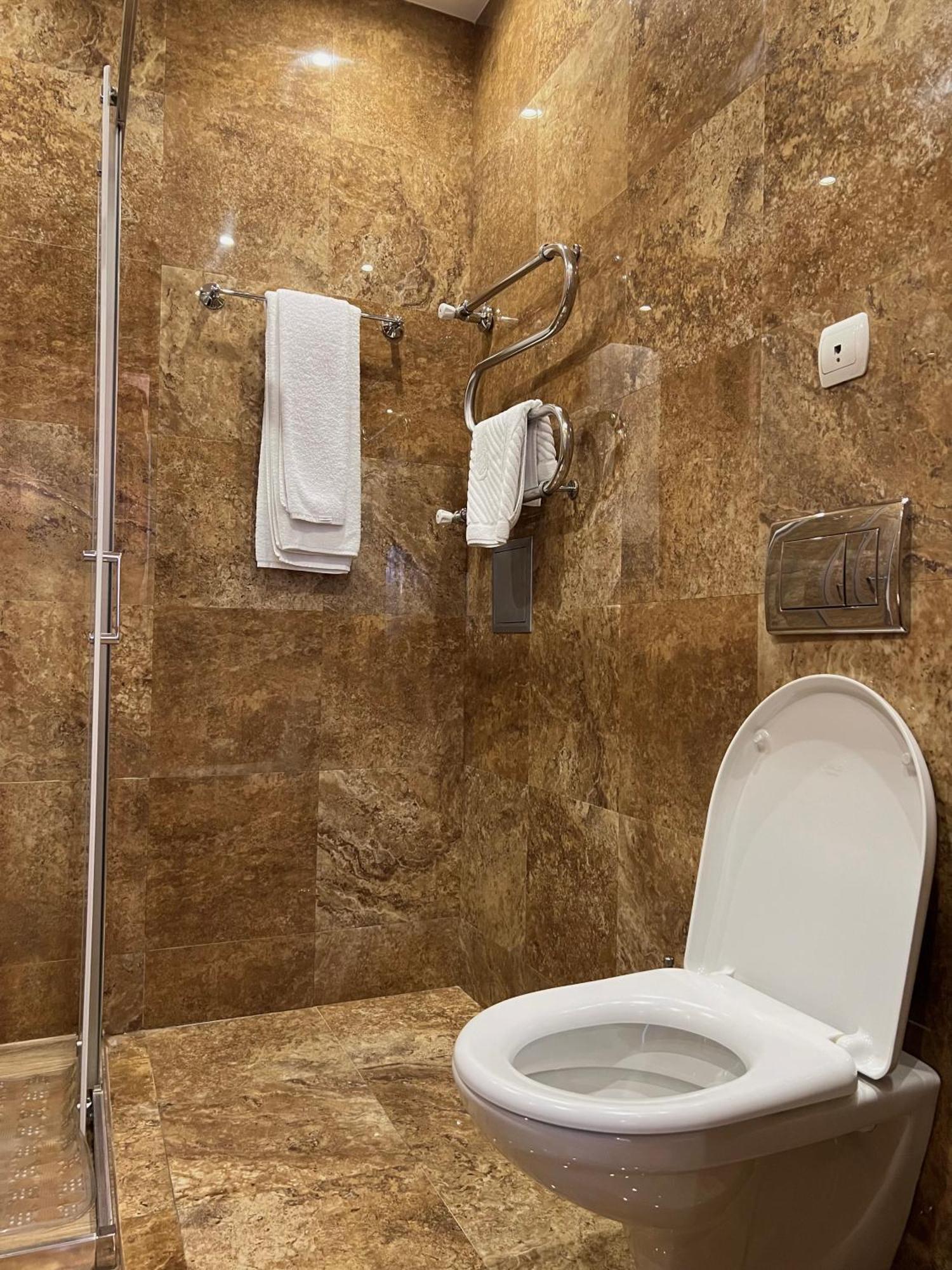 Jeppesen Residence Almaty Ngoại thất bức ảnh