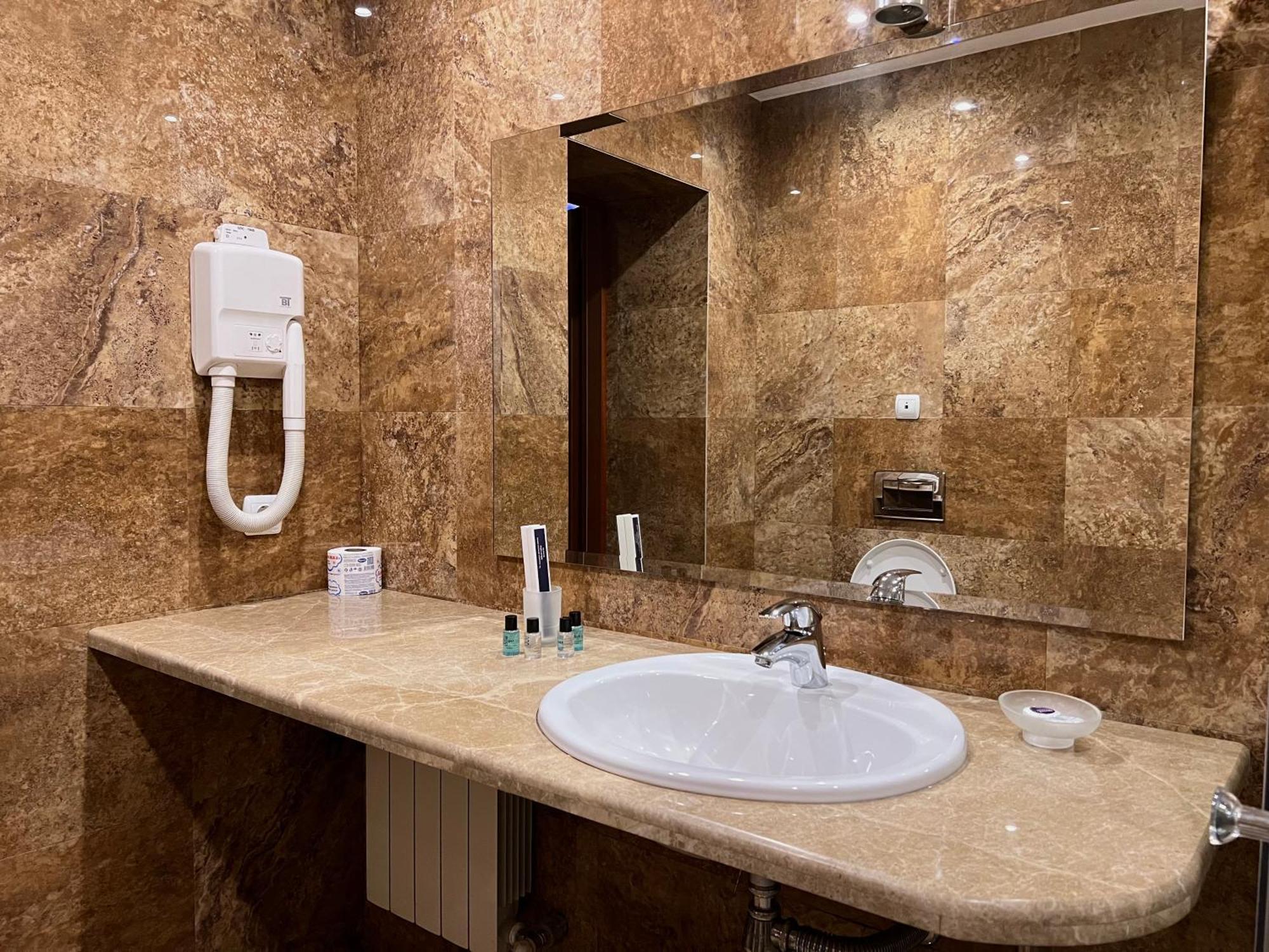 Jeppesen Residence Almaty Ngoại thất bức ảnh