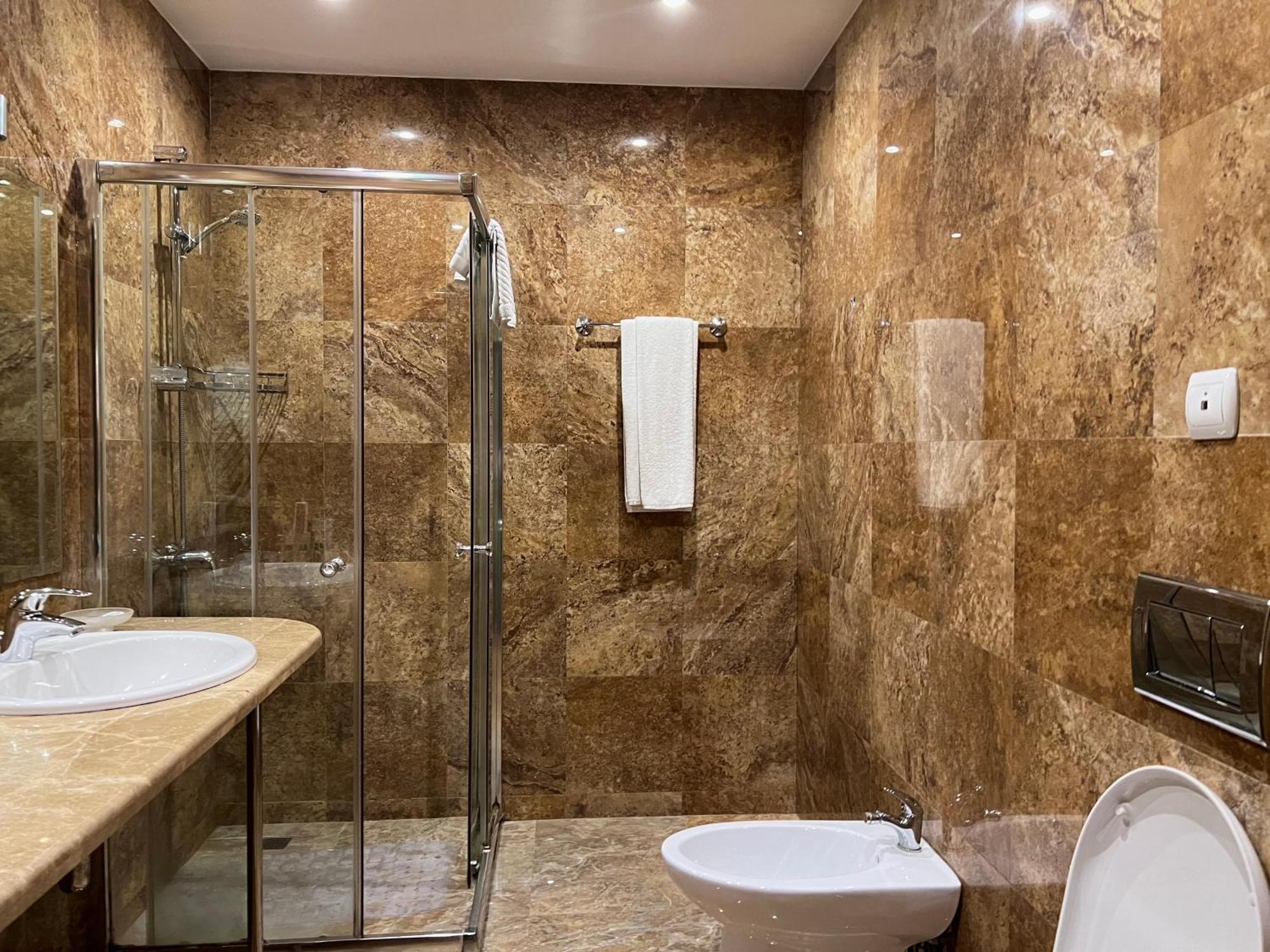 Jeppesen Residence Almaty Ngoại thất bức ảnh