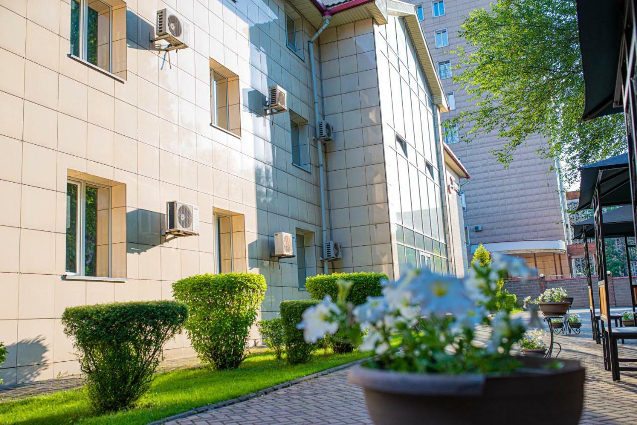 Jeppesen Residence Almaty Ngoại thất bức ảnh